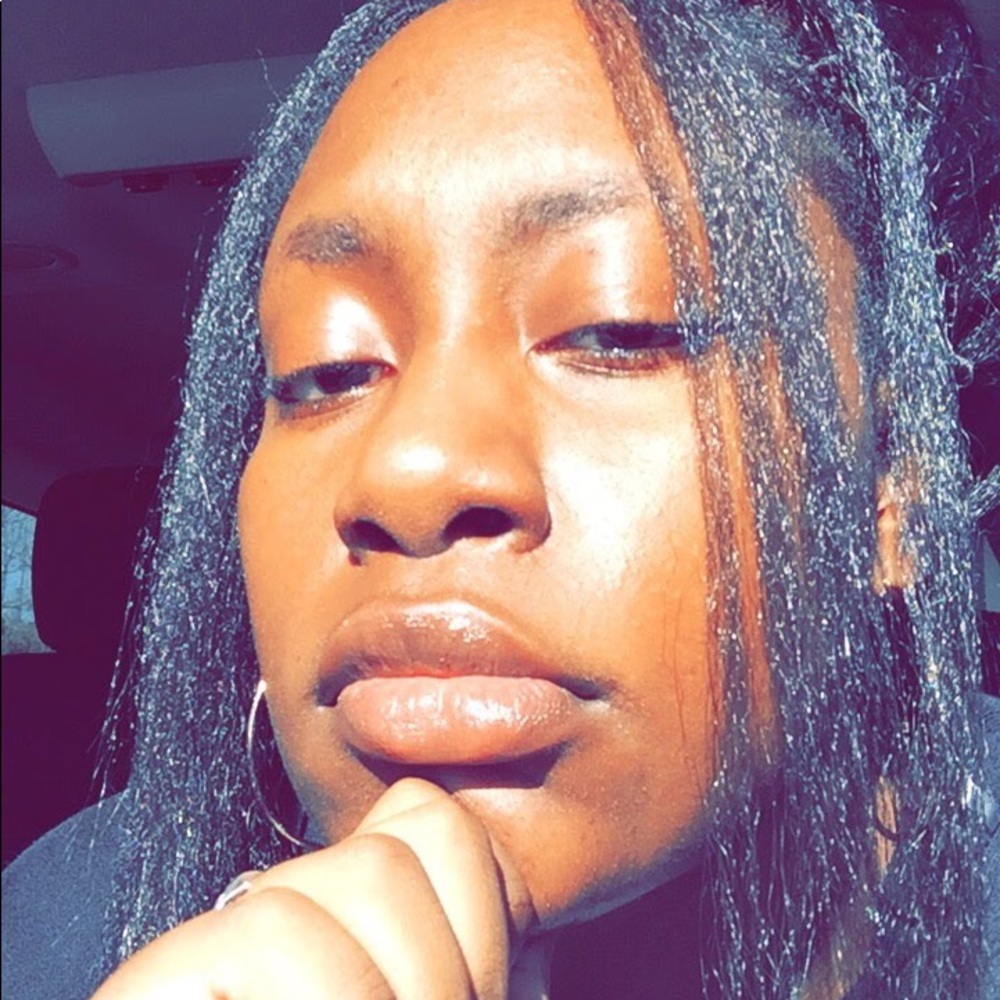 Meet your Posher, Taija
